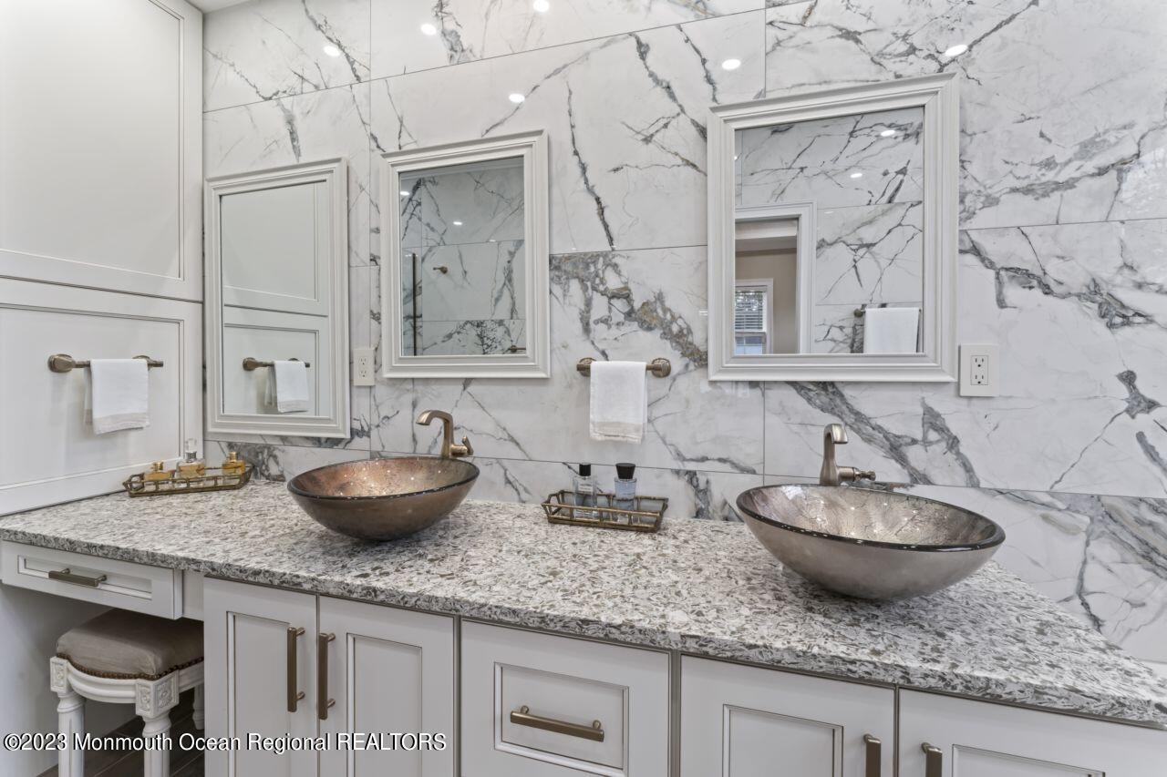 169 Oak Glen Road Howell, NJ 07731 - Photo 20 of 38 Master Bath3