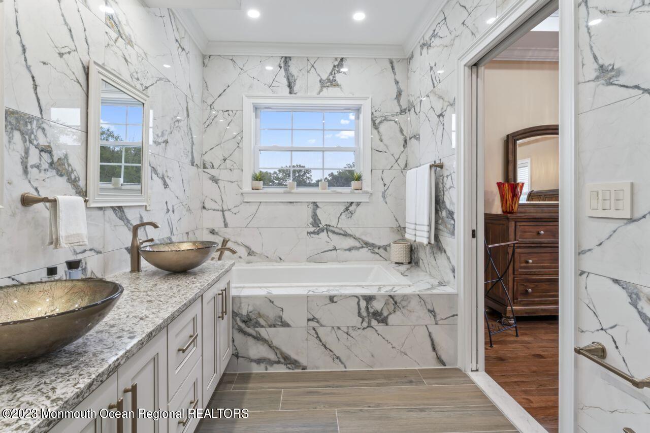 169 Oak Glen Road Howell, NJ 07731 - Photo 22 of 38 Master Bath5