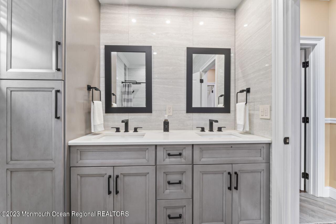 169 Oak Glen Road Howell, NJ 07731 - Photo 26 of 38 Bath2