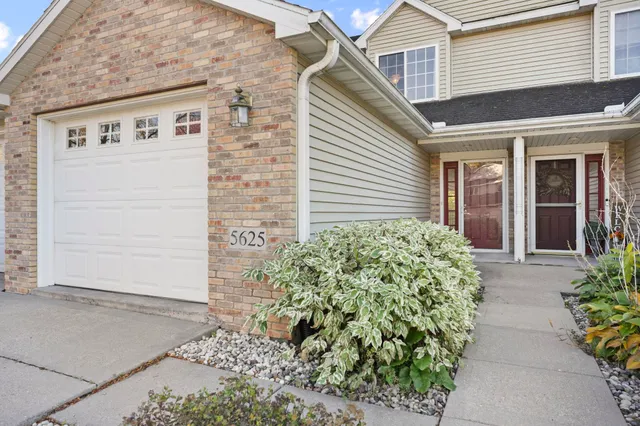 $299,900 | 5625 Osborn Drive, McFarland, WI 53558