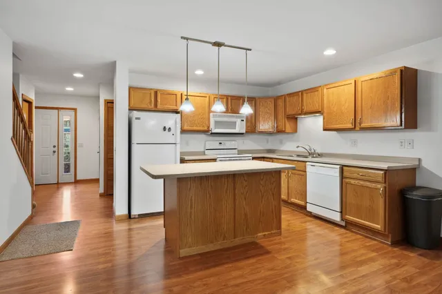 $299,900 | 5625 Osborn Drive, McFarland, WI 53558