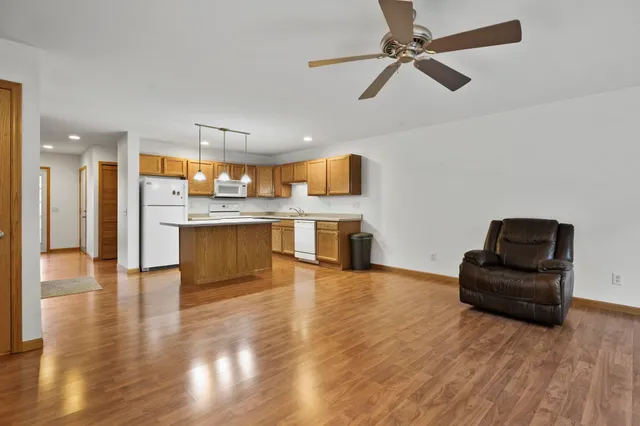 $299,900 | 5625 Osborn Drive, McFarland, WI 53558