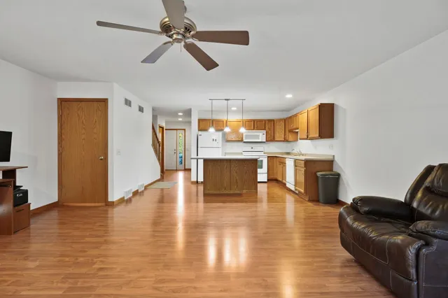 $299,900 | 5625 Osborn Drive, McFarland, WI 53558