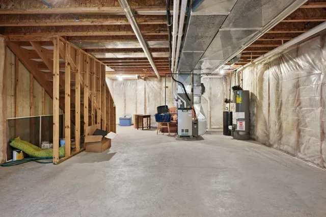 $299,900 | 5625 Osborn Drive, McFarland, WI 53558