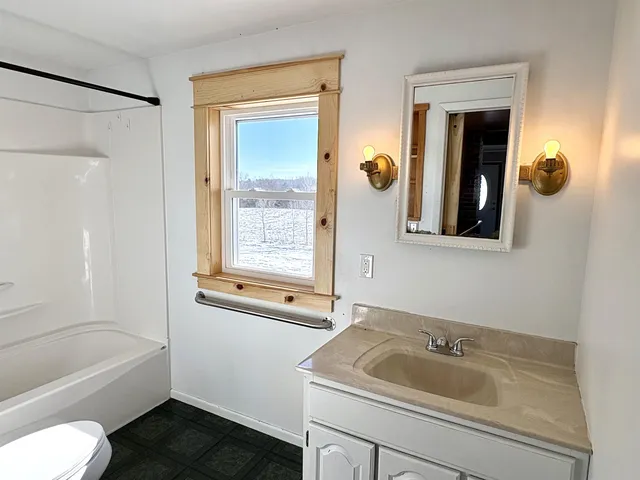 $240,000 | W10349 Valley View Road, Shawano, WI 54166