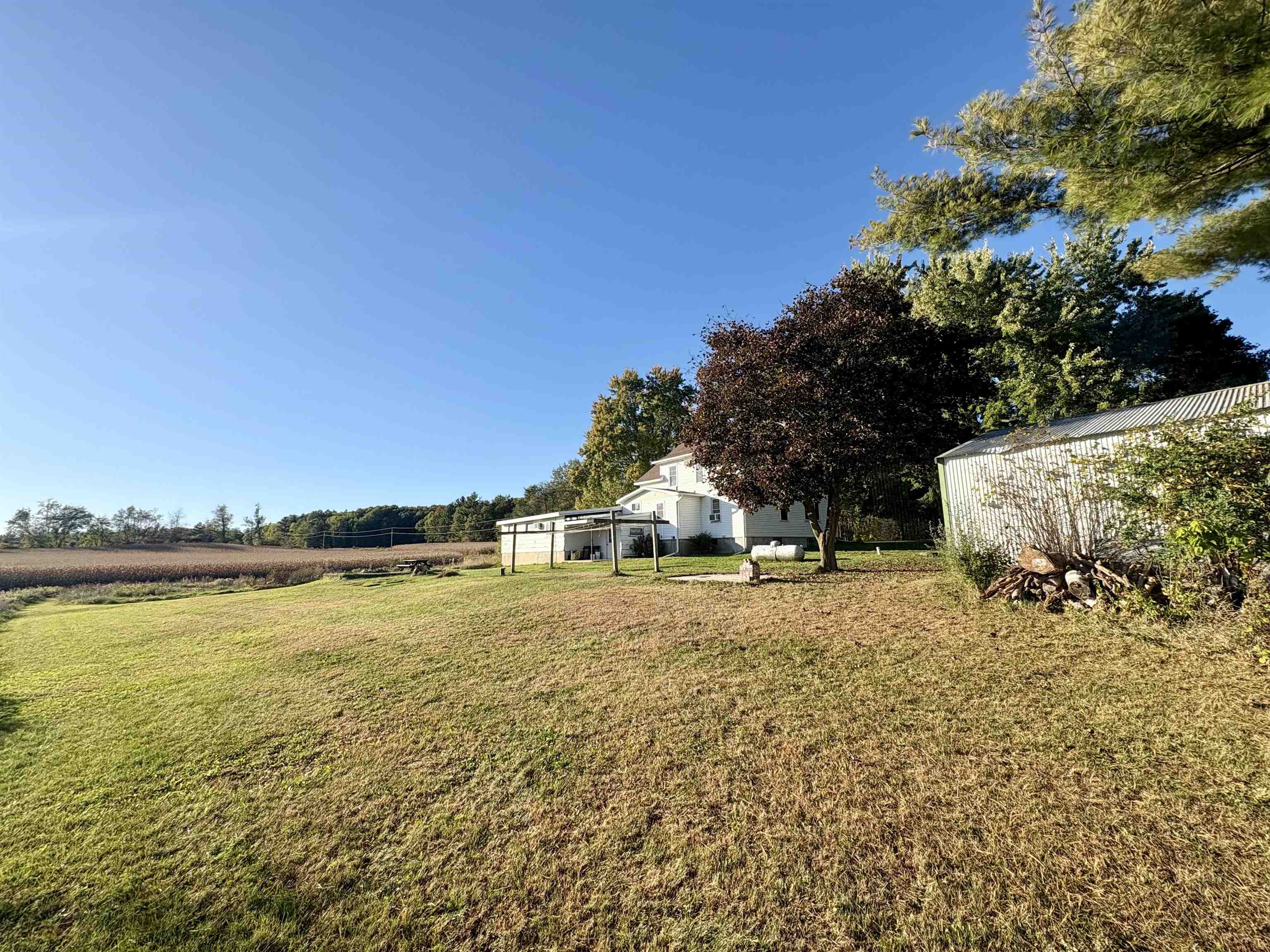 W10349 Valley View Road Shawano, WI 54166 - Photo 2 of 31