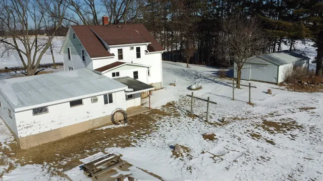 $240,000 | W10349 Valley View Road, Shawano, WI 54166