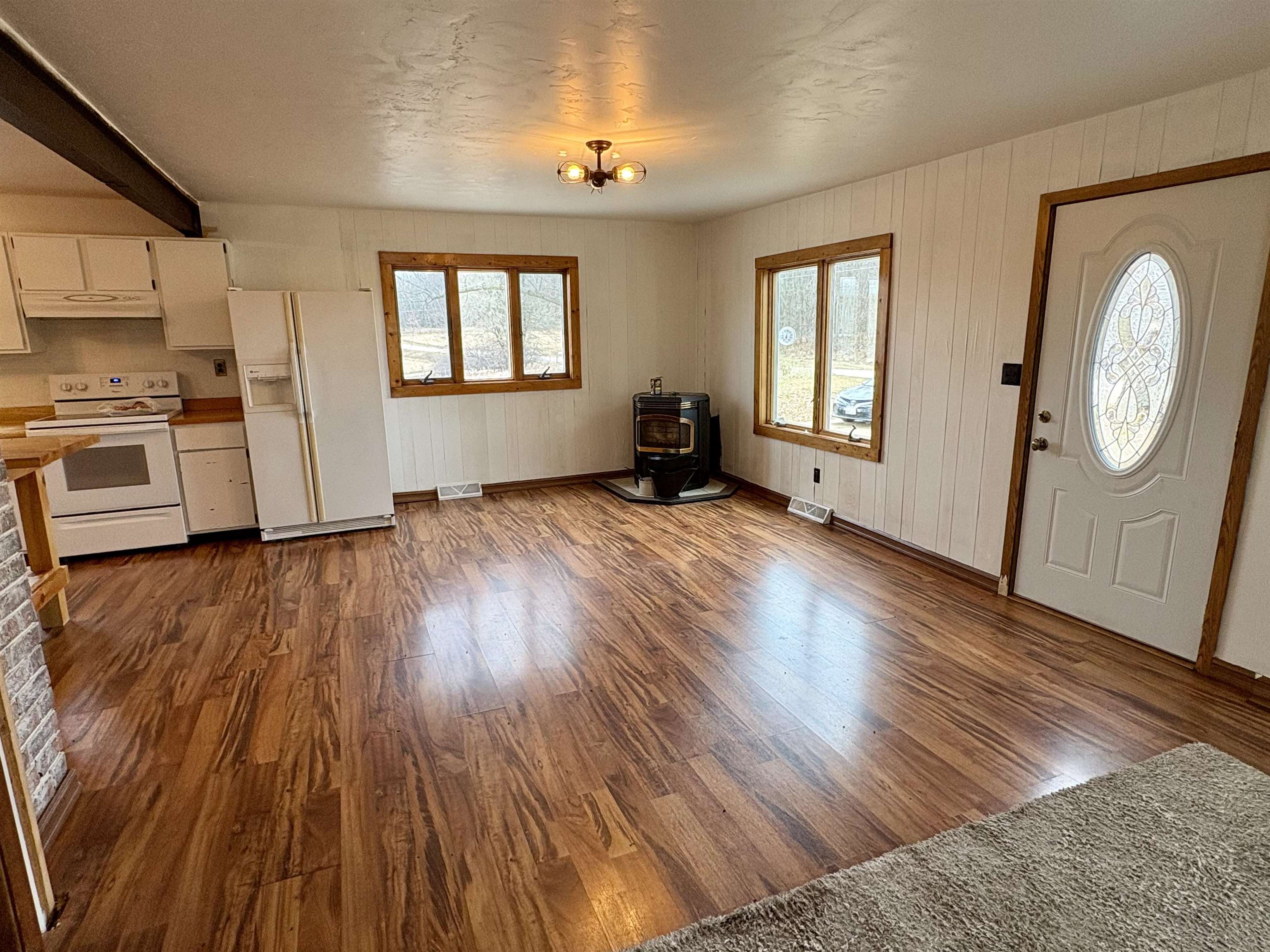 W10349 Valley View Road Shawano, WI 54166 - Photo 6 of 31