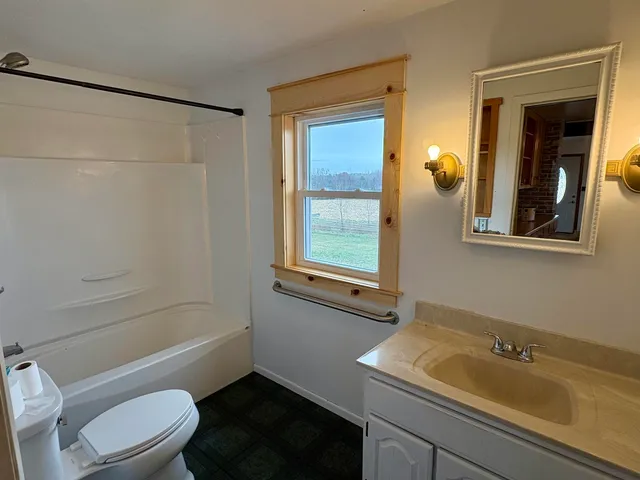 $240,000 | W10349 Valley View Road, Shawano, WI 54166