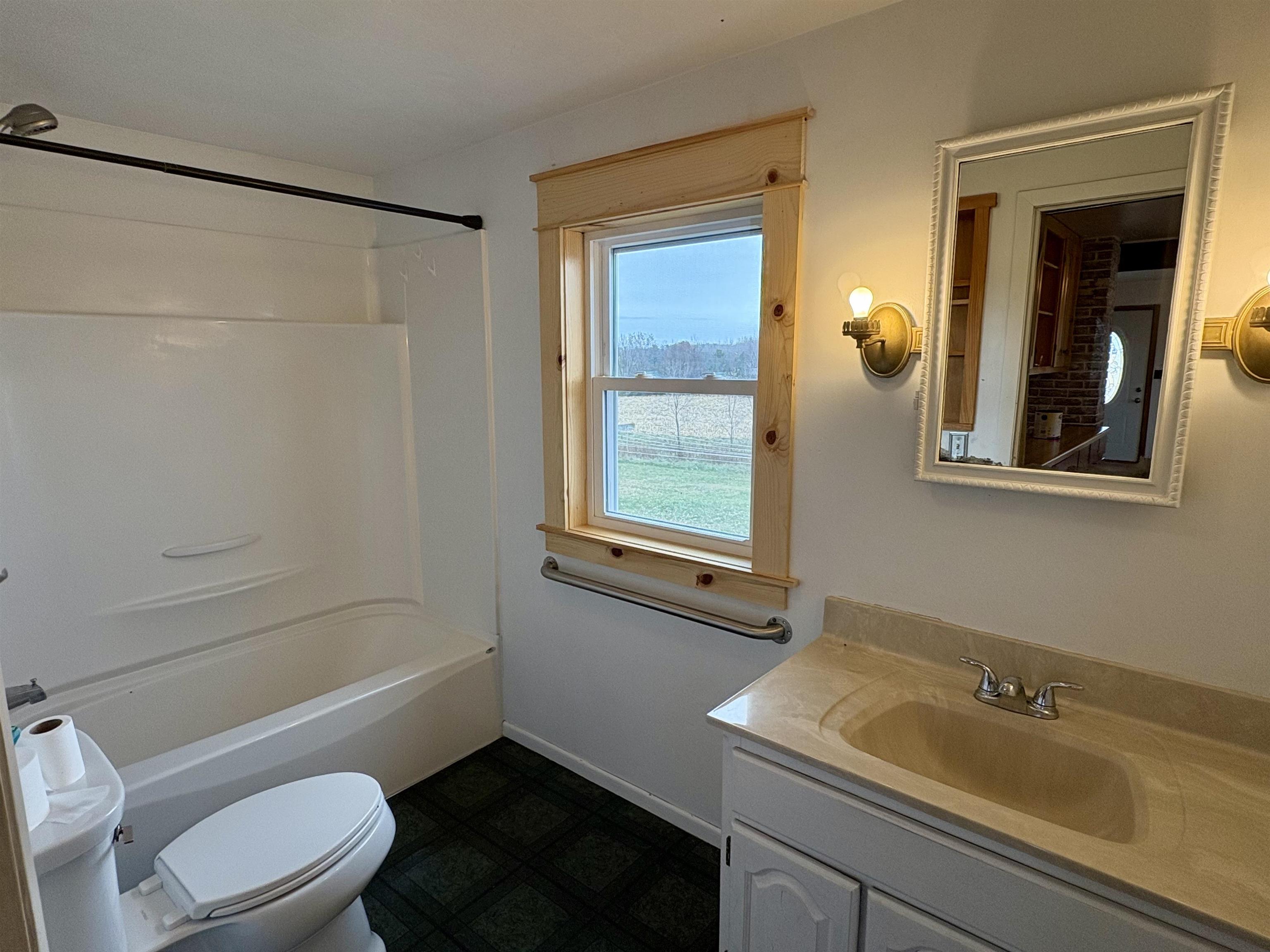 W10349 Valley View Road Shawano, WI 54166 - Photo 7 of 31