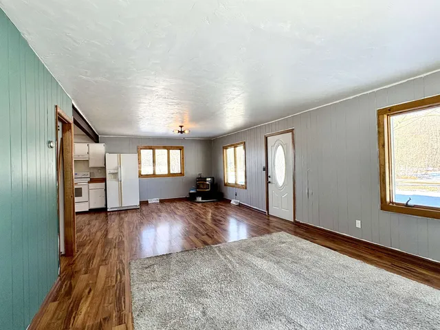 $240,000 | W10349 Valley View Road, Shawano, WI 54166