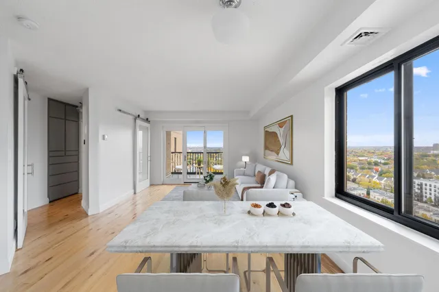 $169,900 | 20 Northeast 2nd Street, Unit P1802, Minneapolis, MN 55413