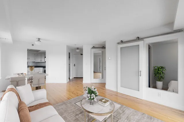 $169,900 | 20 Northeast 2nd Street, Unit P1802, Minneapolis, MN 55413