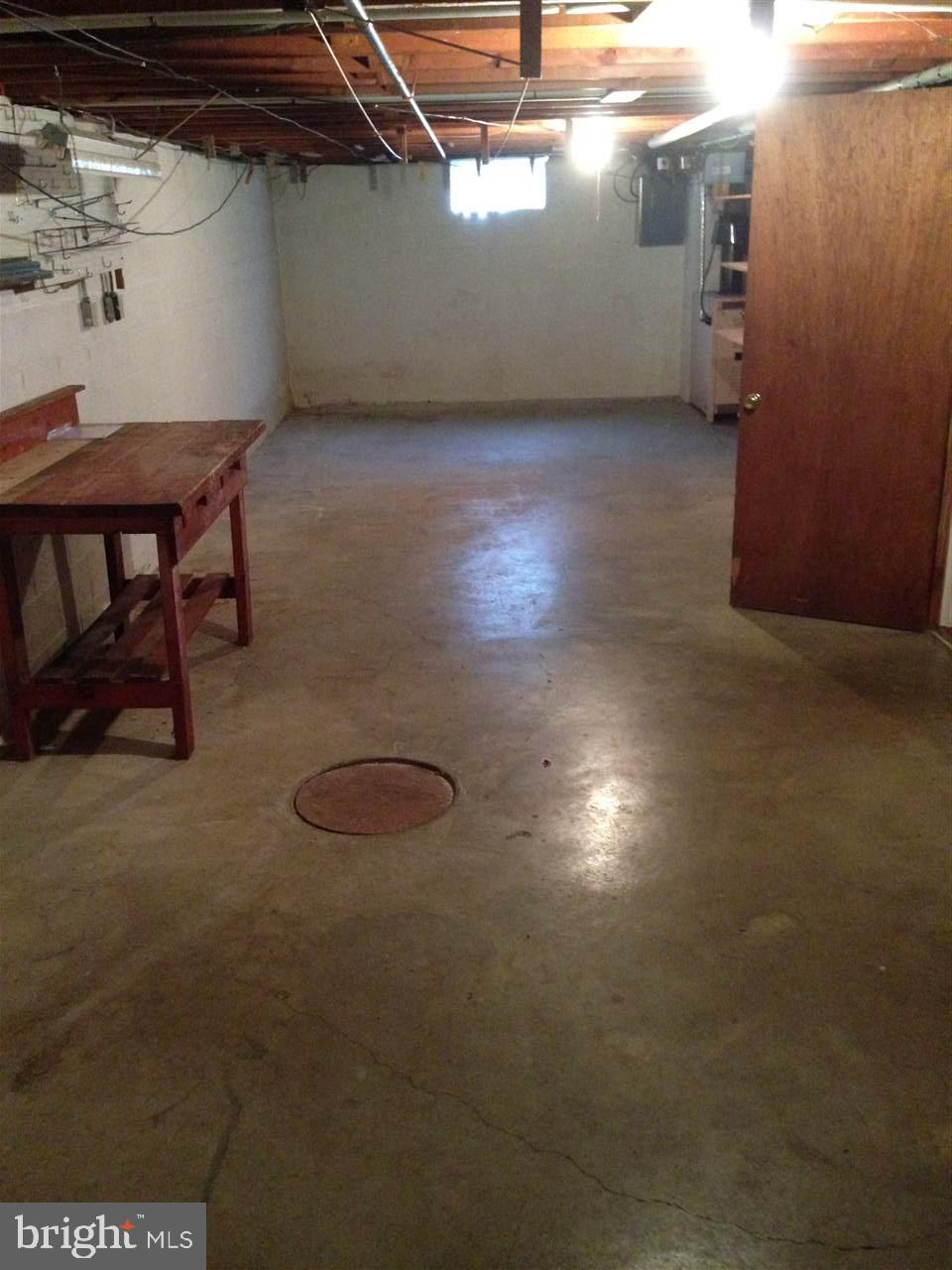 812 Fairview Road Carlisle, PA 17013 - Photo 17 of 22 Gallery Image 17