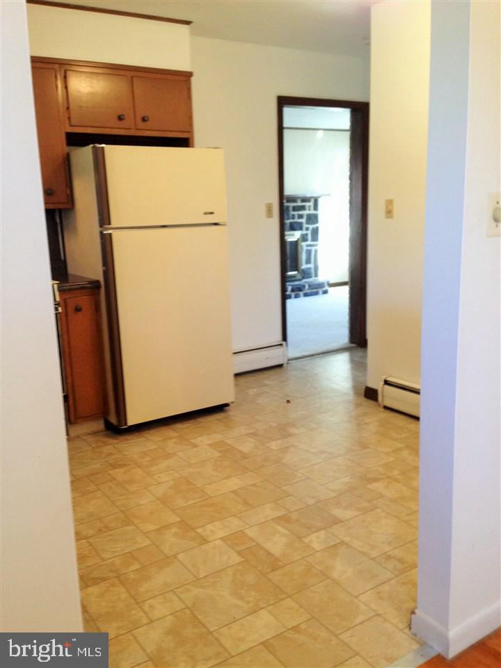 812 Fairview Road Carlisle, PA 17013 - Photo 7 of 22 Gallery Image 7
