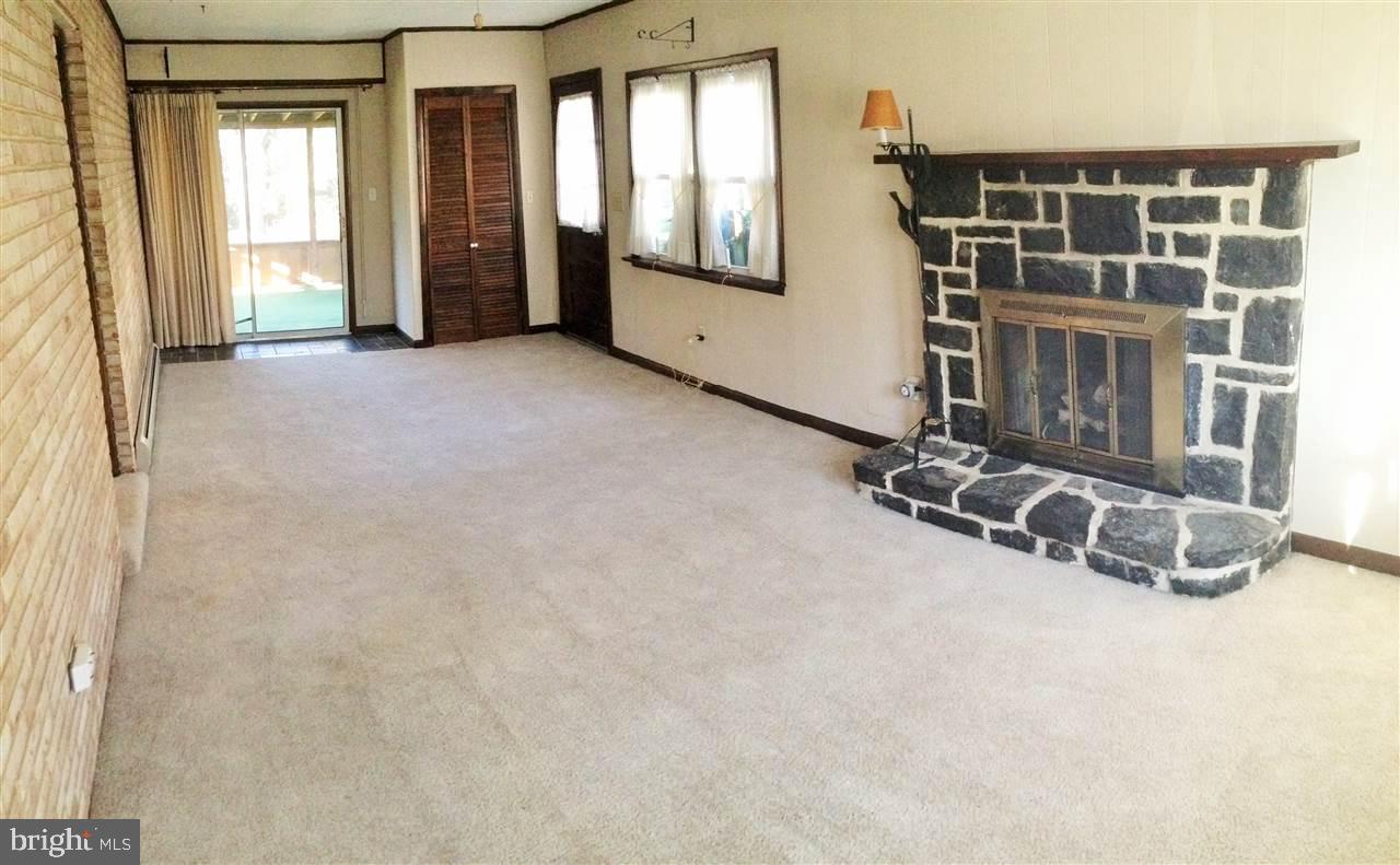812 Fairview Road Carlisle, PA 17013 - Photo 8 of 22 Gallery Image 8