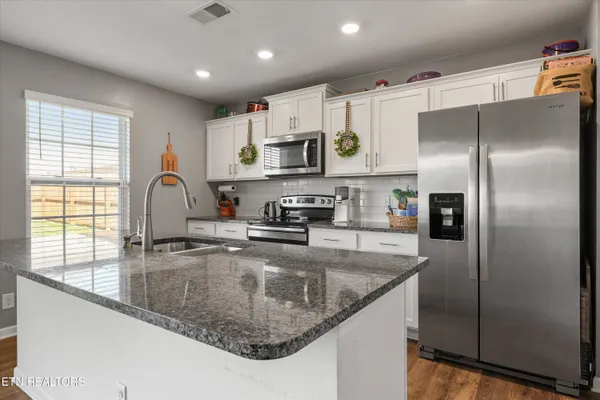 $375,000 | 9556 Joy Denise Lane, Heiskell, TN 37754