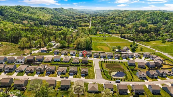 $375,000 | 9556 Joy Denise Lane, Heiskell, TN 37754