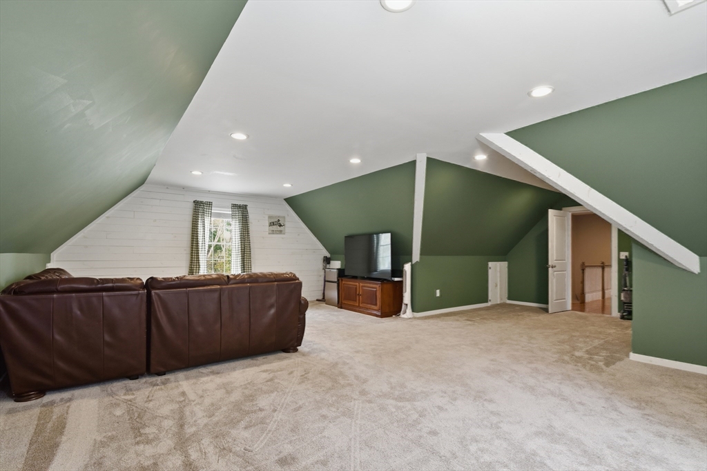 32 1/2 East Howland Road Freetown, MA 02717 - Photo 30 of 42 Gallery Image 30