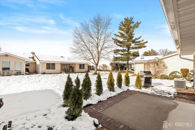 $399,000 | 769A Marlton Road, Unit B, Monroe Township, NJ 08831