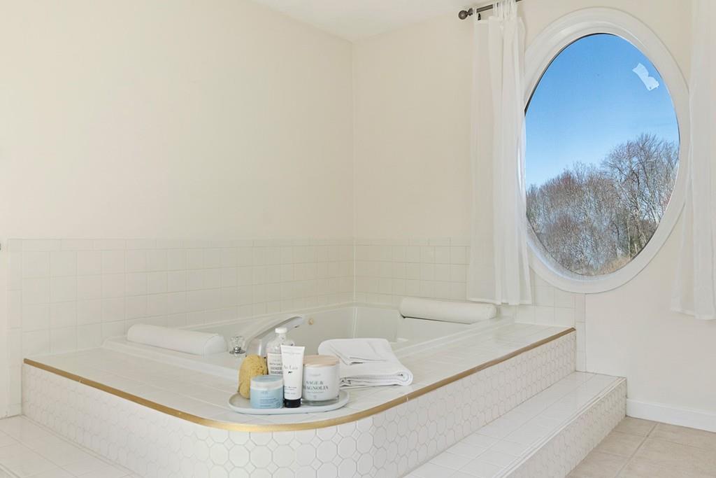 1 Fairview Drive Westford, MA 01886 - Photo 27 of 42 a bathroom with a sink