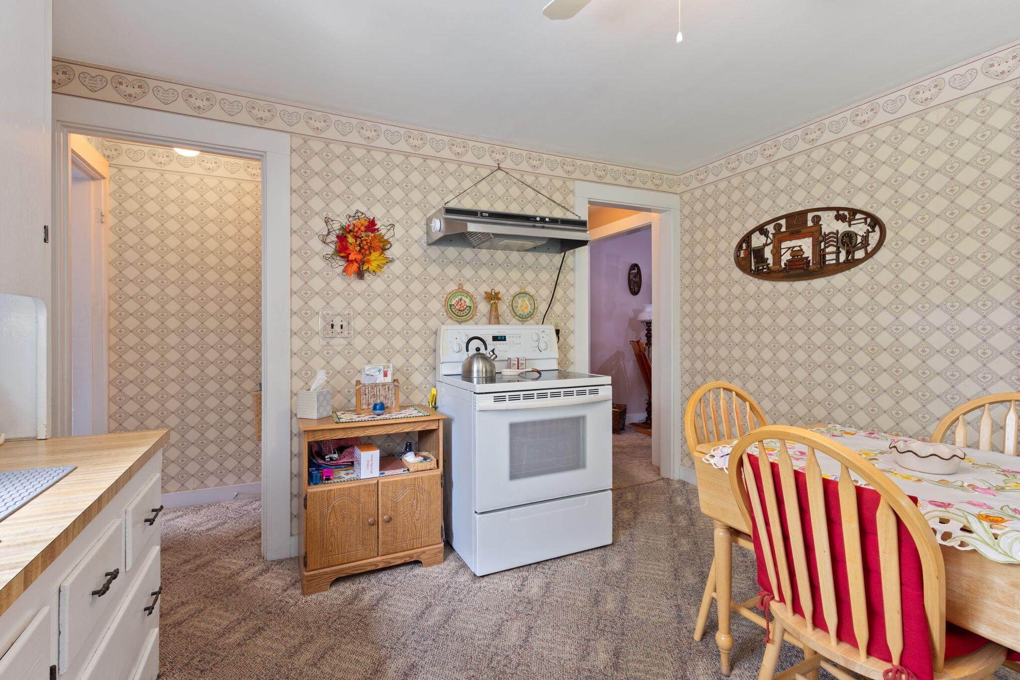 395 Alfred Street Biddeford, ME 04005 - Photo 15 of 34 395_Alfred_Rd_10