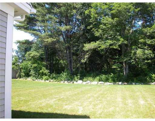 278 Long Sands Road, Unit 2 York, ME 03909 - Photo 10 of 11 Yard/Garden.