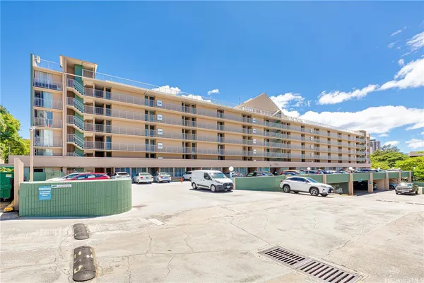 $360,000 | 1720 Huna Street, Unit B/PH9, Honolulu, HI 96817
