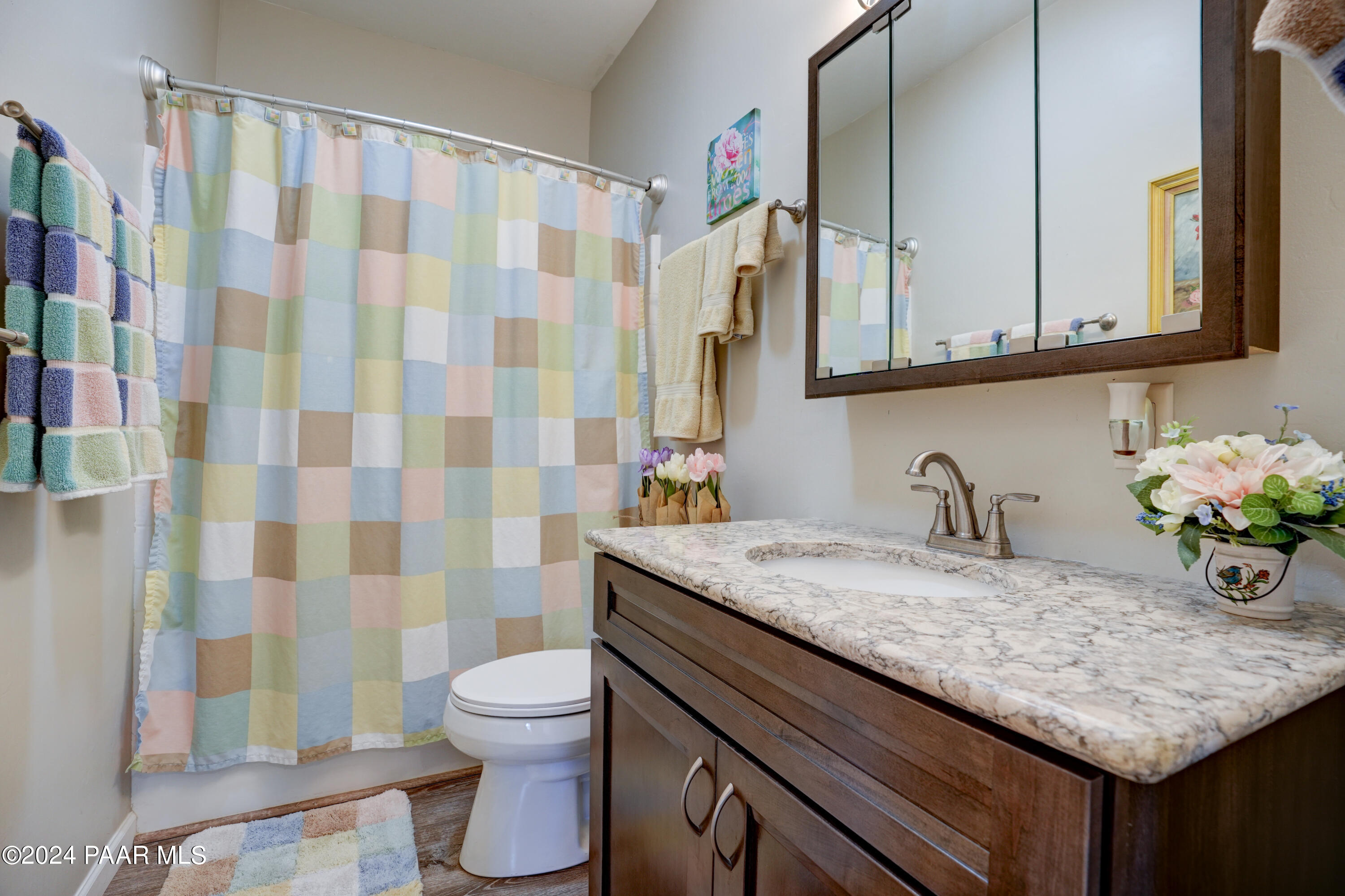 4430 West Sullivan Buttes Ridge Chino Valley, AZ 86323 - Photo 12 of 43 Guest Bathroom