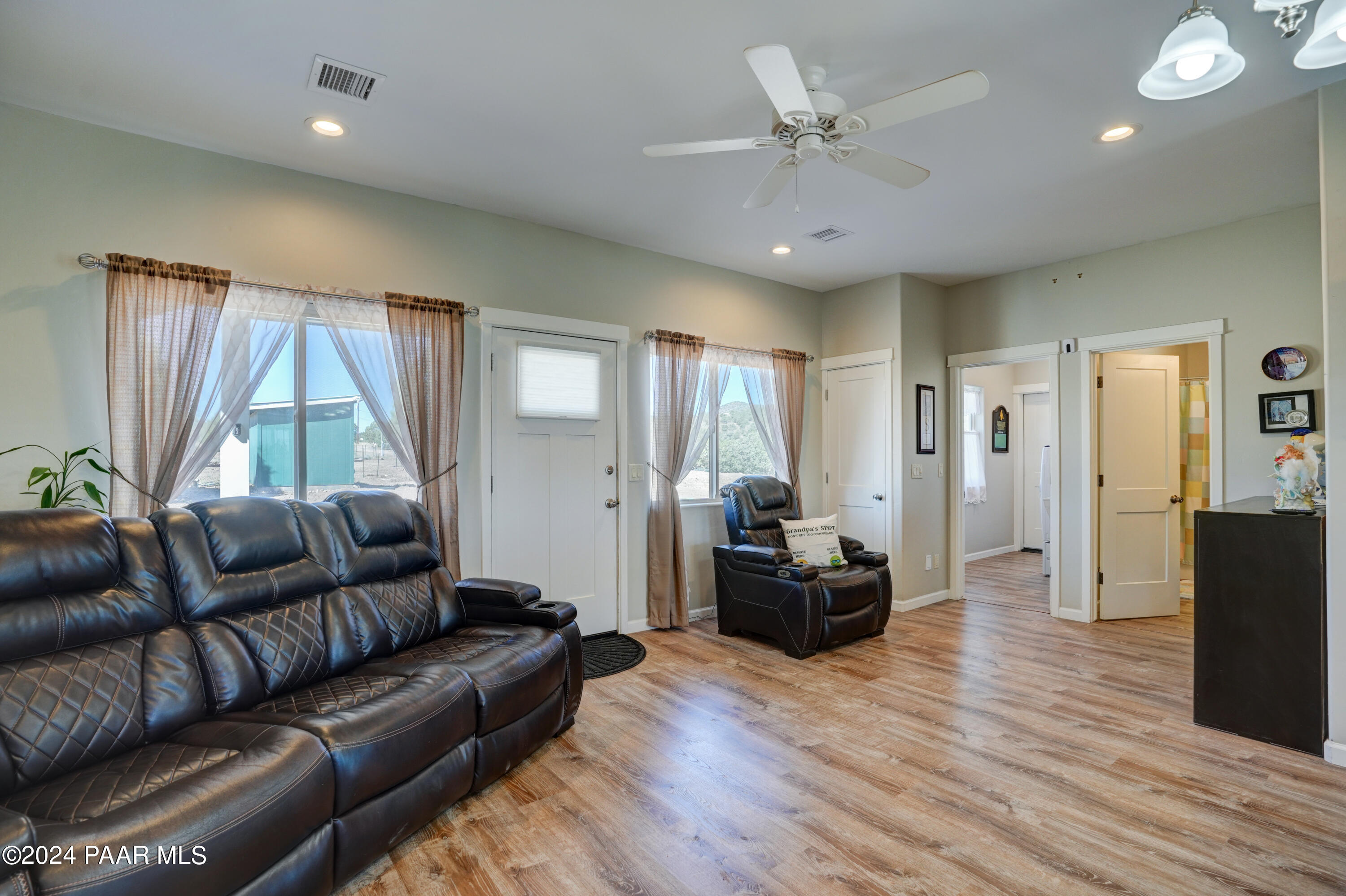 4430 West Sullivan Buttes Ridge Chino Valley, AZ 86323 - Photo 4 of 43 Living Room 1