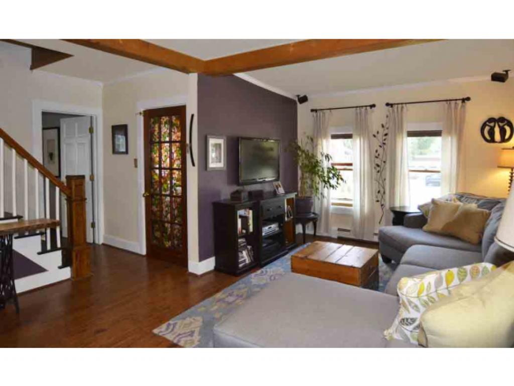 641 Howe Street Manchester, NH 03103 - Photo 7 of 26