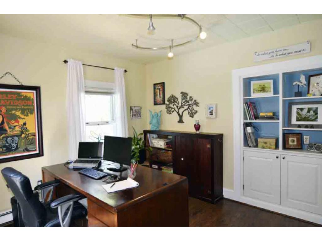641 Howe Street Manchester, NH 03103 - Photo 10 of 26