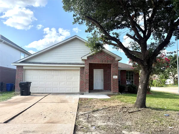 $2,000 | 13706 Audra Lane, Houston, TX 77083