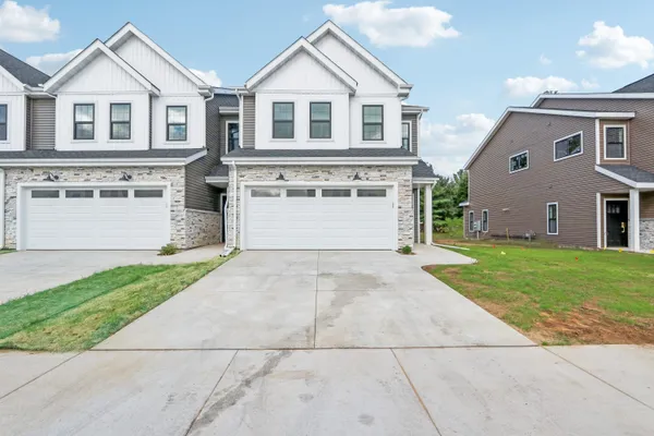 $299,000 | 300 Willow Street, Pardeeville, WI 53954