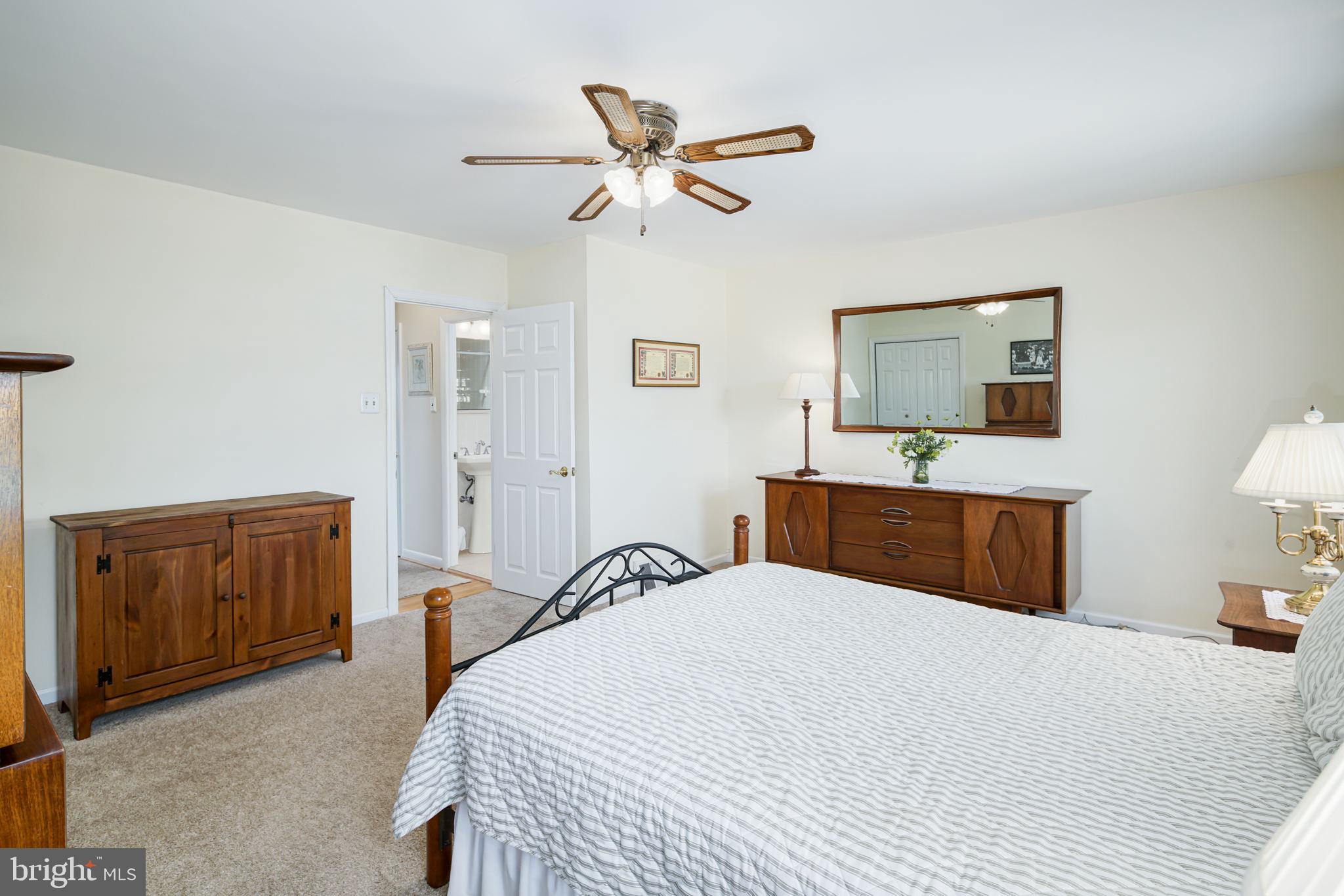 11811 Basile Road Philadelphia, PA 19154 - Photo 17 of 26 Spacious and bright