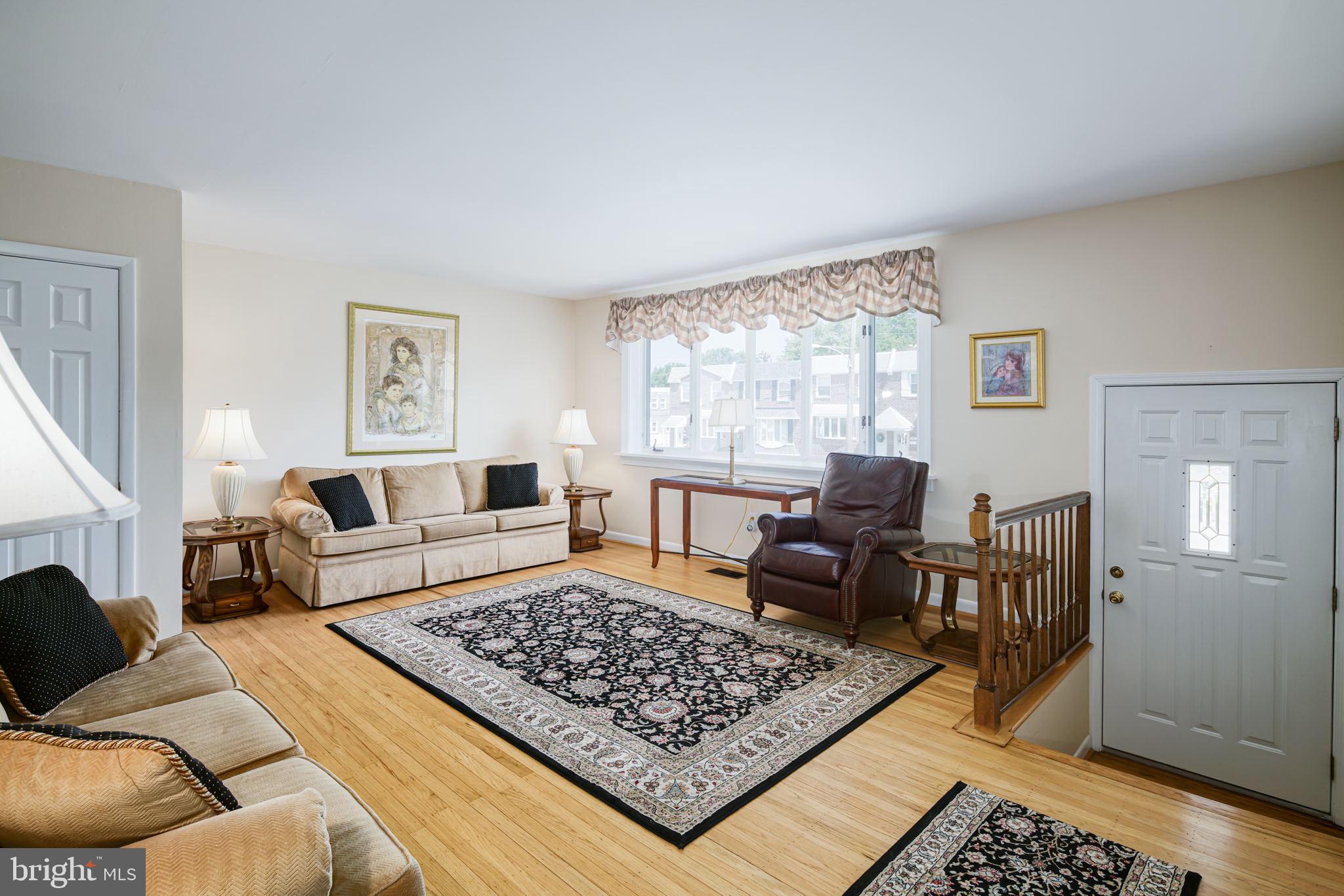 11811 Basile Road Philadelphia, PA 19154 - Photo 7 of 26 Neutral Decor T/O
