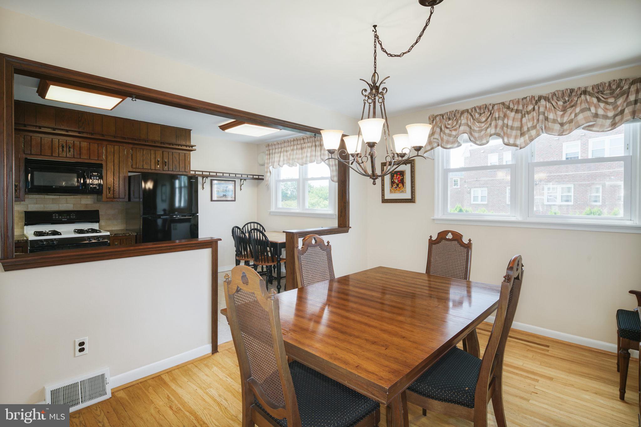 11811 Basile Road Philadelphia, PA 19154 - Photo 9 of 26 Dining Room for ....