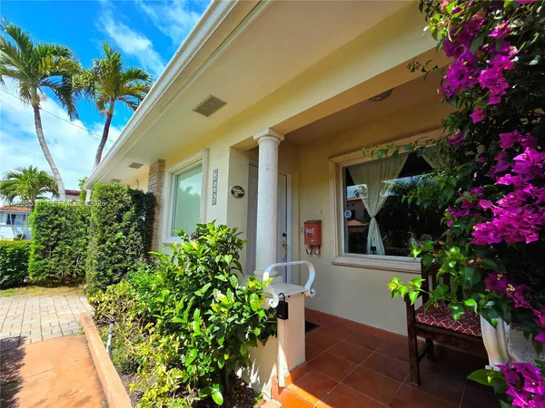 $1,200,000 | 345 Malaga Avenue, Coral Gables, FL 33134