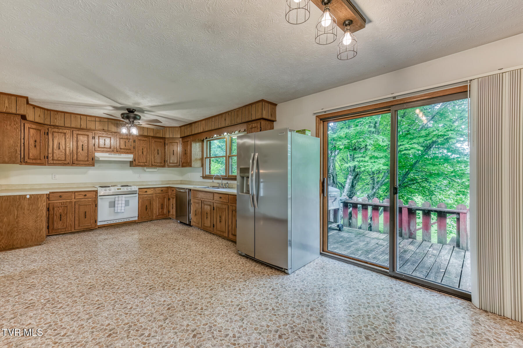 153 Adams Road Mountain City, TN 37683 - Photo 23 of 73 153 Adams Rd-23