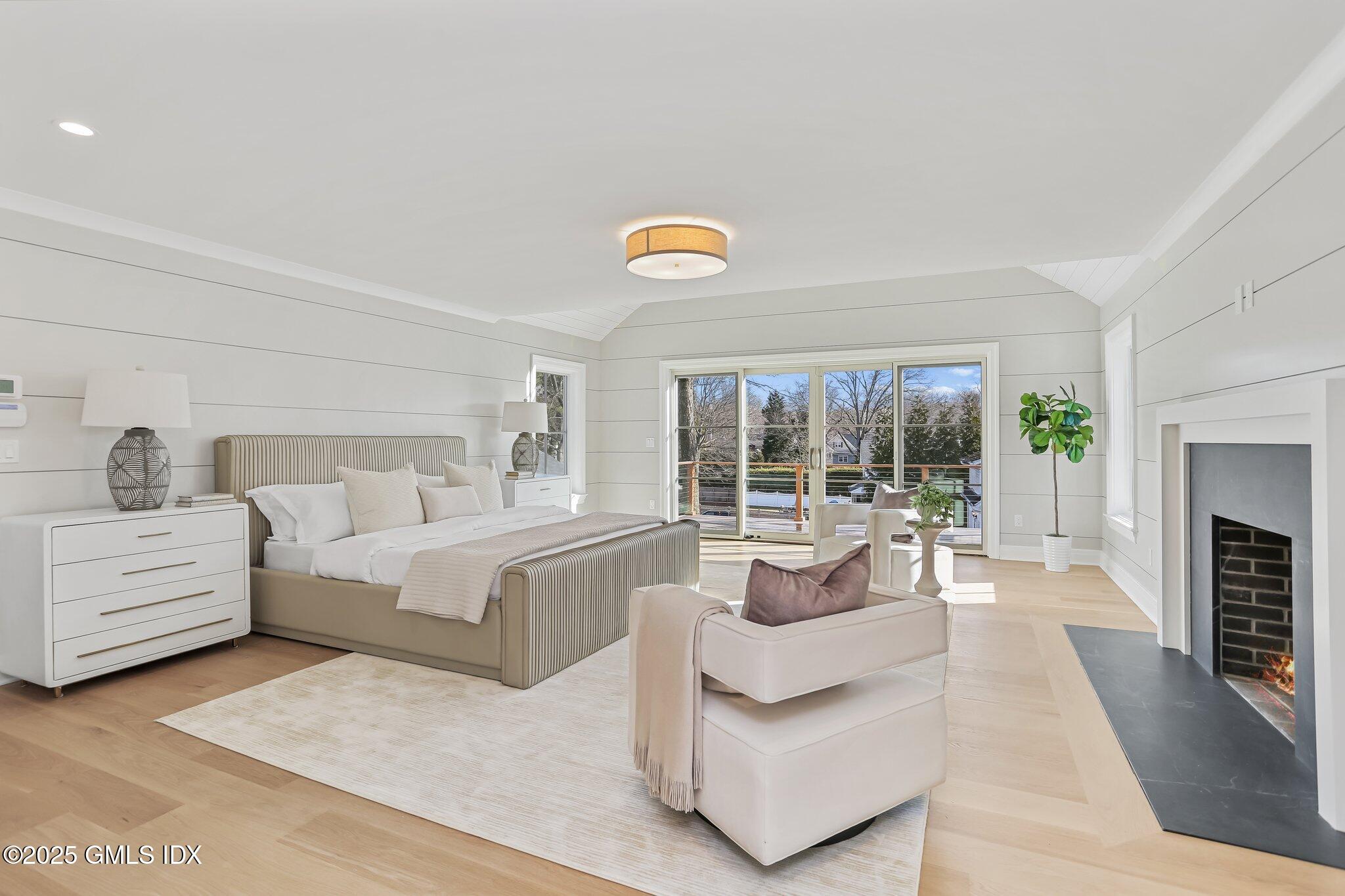 118 Leroy Avenue Darien, CT 06820 - Photo 21 of 37 Primary Bedroom