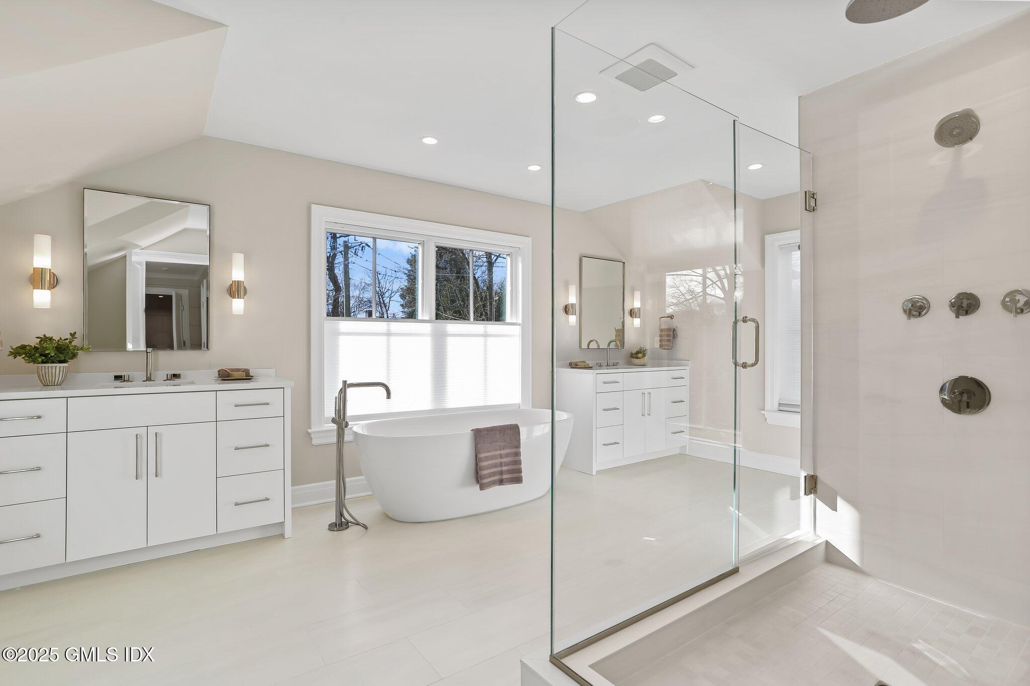 118 Leroy Avenue Darien, CT 06820 - Photo 23 of 37 Primary Bathroom 2