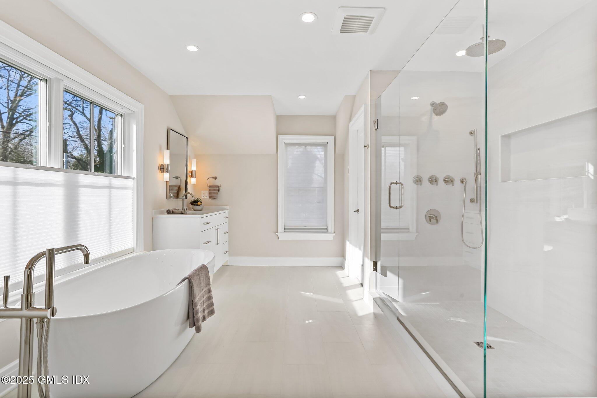 118 Leroy Avenue Darien, CT 06820 - Photo 24 of 37 Primary Bathroom