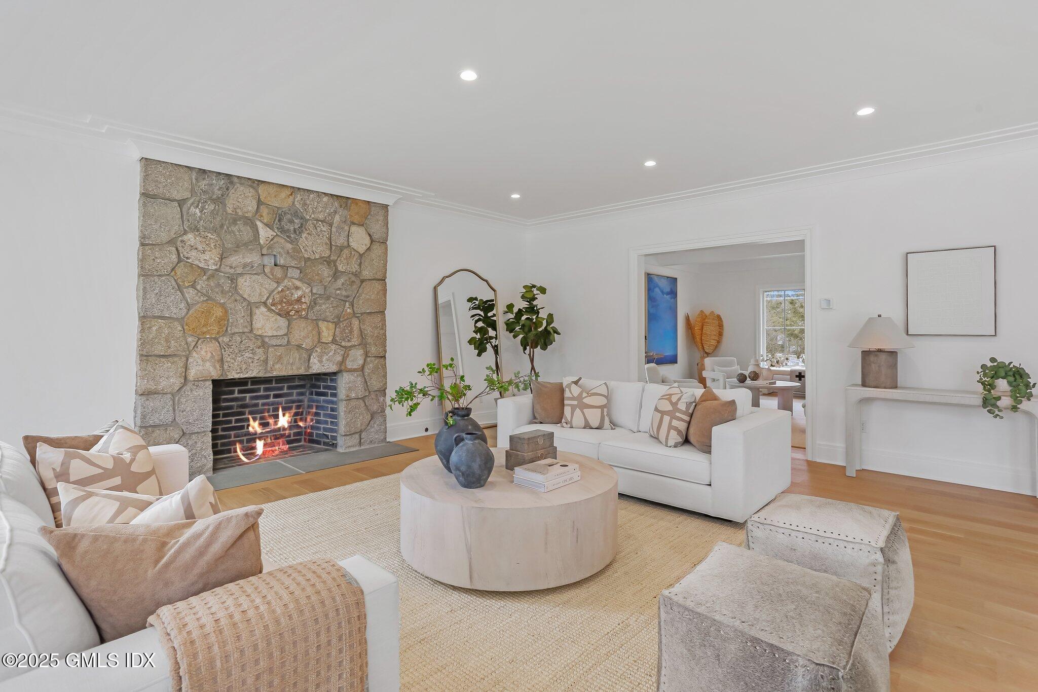 118 Leroy Avenue Darien, CT 06820 - Photo 10 of 37 Family Room 2