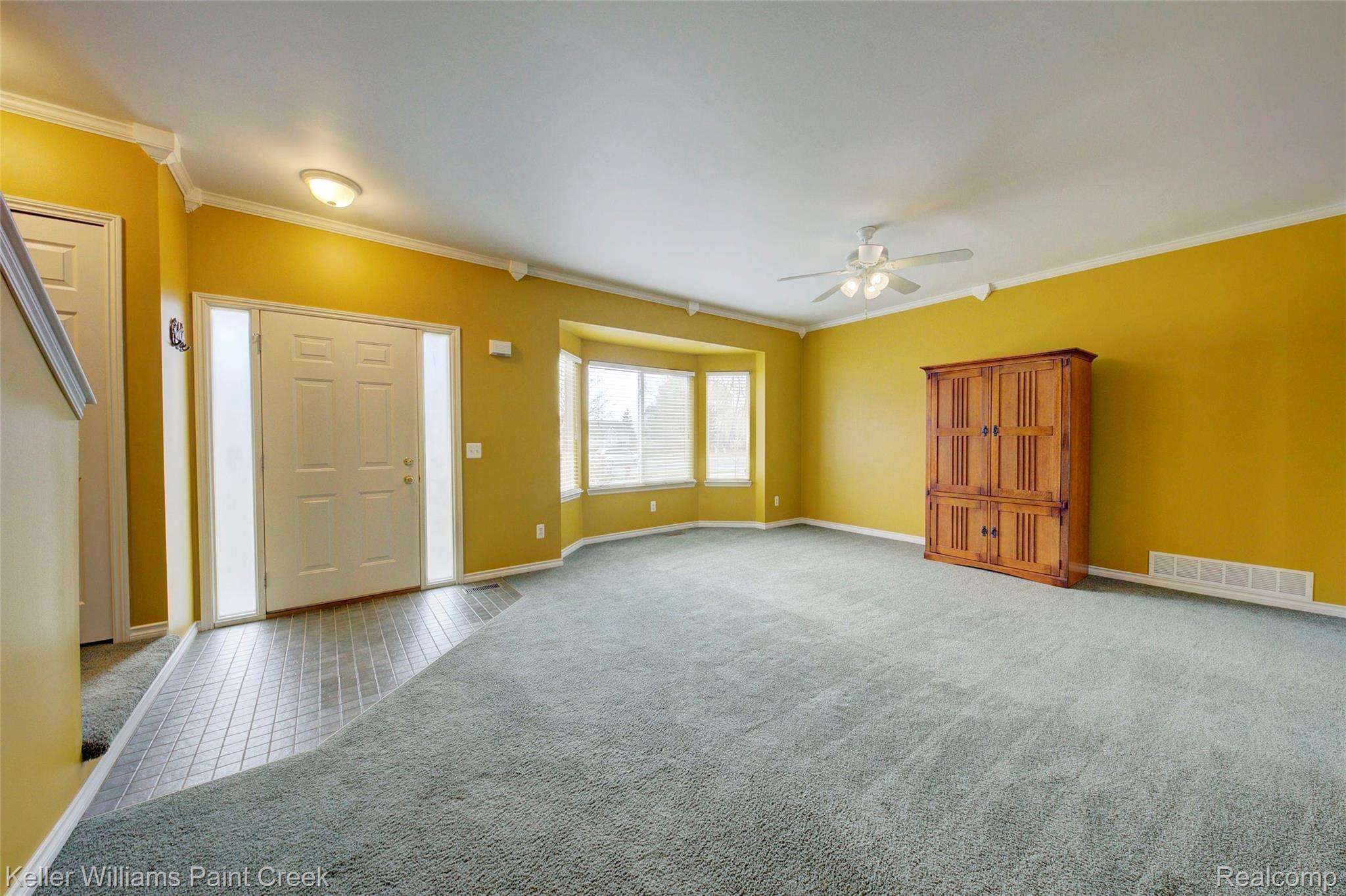 2263 East Maple Road Troy, MI 48083 - Photo 8 of 54 Great Room