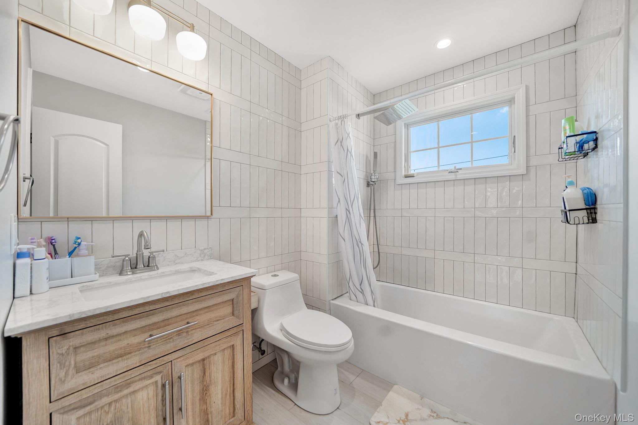 2245 Plum Tree Road East Westbury, NY 11590 - Photo 24 of 43