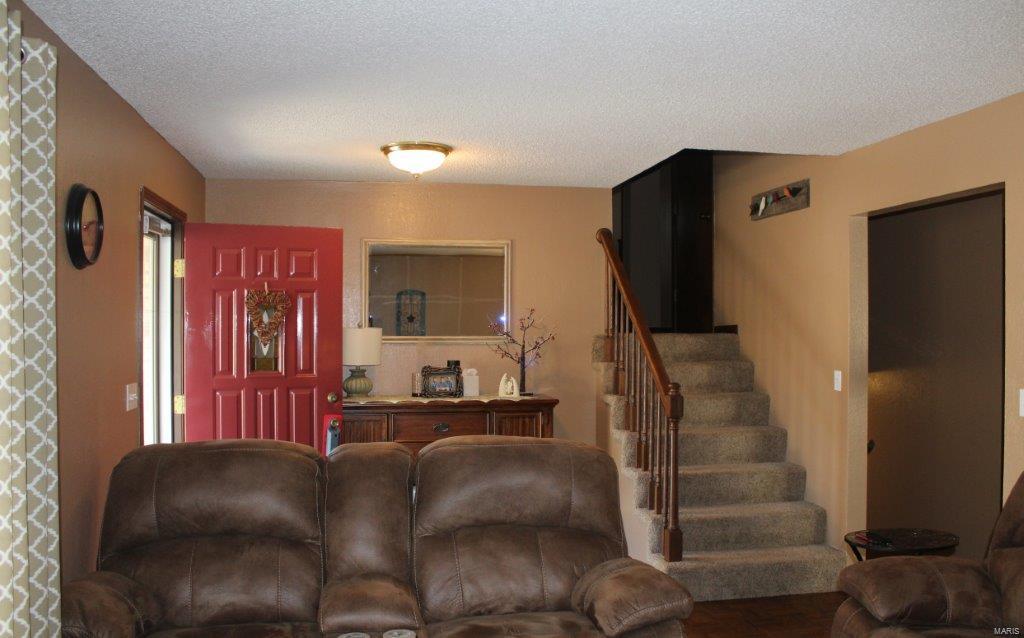 1982 Banyan Tree Road Collinsville, IL 62234 - Photo 5 of 23 Gallery Image 5