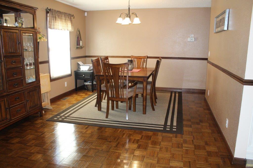 1982 Banyan Tree Road Collinsville, IL 62234 - Photo 8 of 23 Gallery Image 8