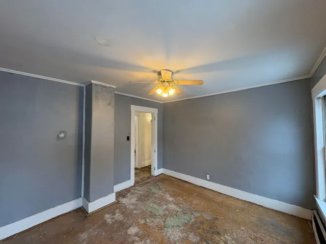 $195,000 | 194 Charles Street, Lyndon, VT 05851