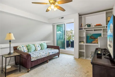 $629,900 | 25712 Le Parc, Unit 20, Lake Forest, CA 92630