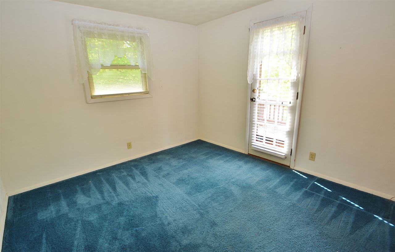 2208 South Hadley Road Fort Wayne, IN 46804 - Photo 11 of 31 Gallery Image 11